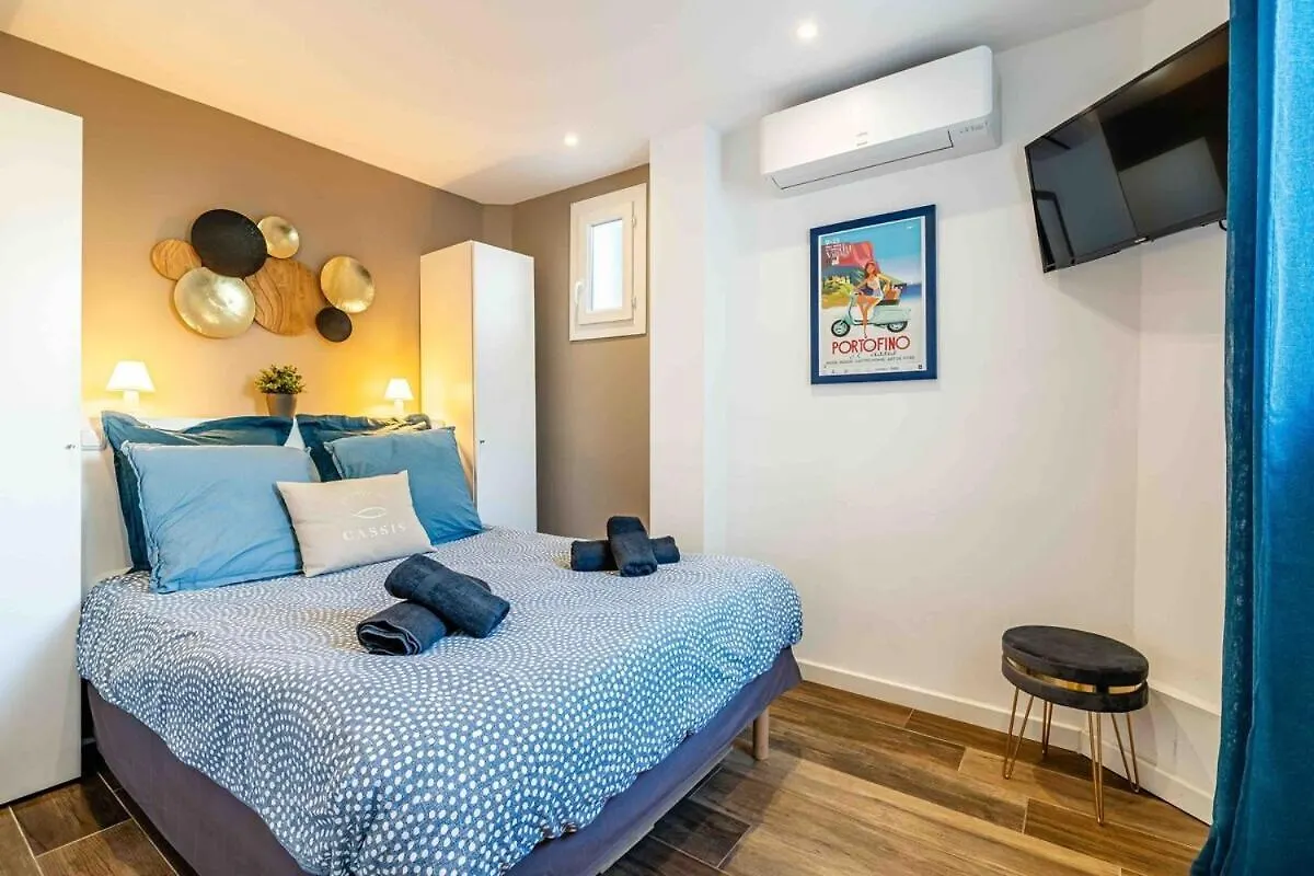 Cassis Le Marignan- Rdc - Garage - Classe 3 Etoiles 0*,  France